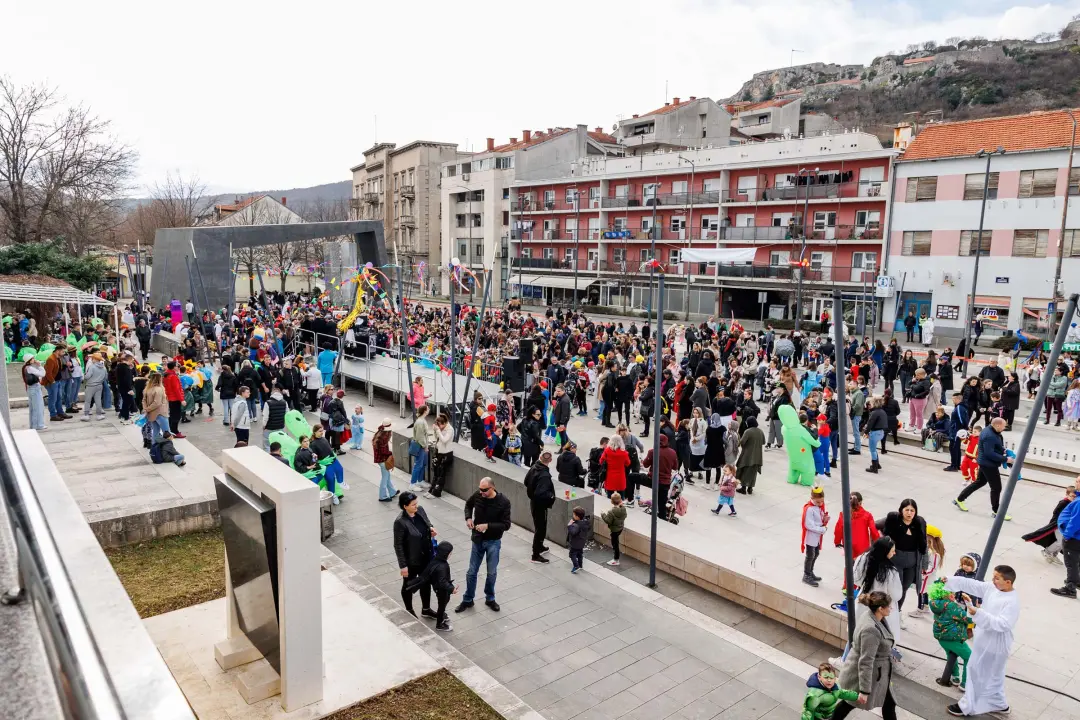 Knin u karnevalskom duhu: Veselje, maske i zabava uskoro ponovno na ulicama grada