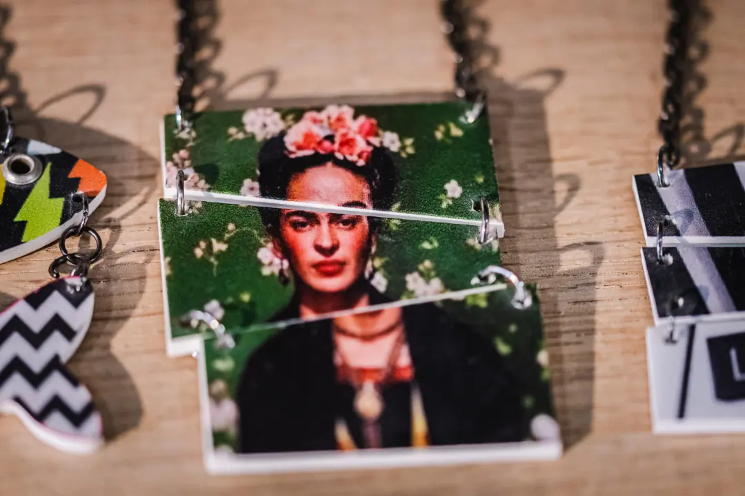 Proljeće u Galeriji Juraj Dalmatinac donosi popust na šarene umjetnine morskih motiva!