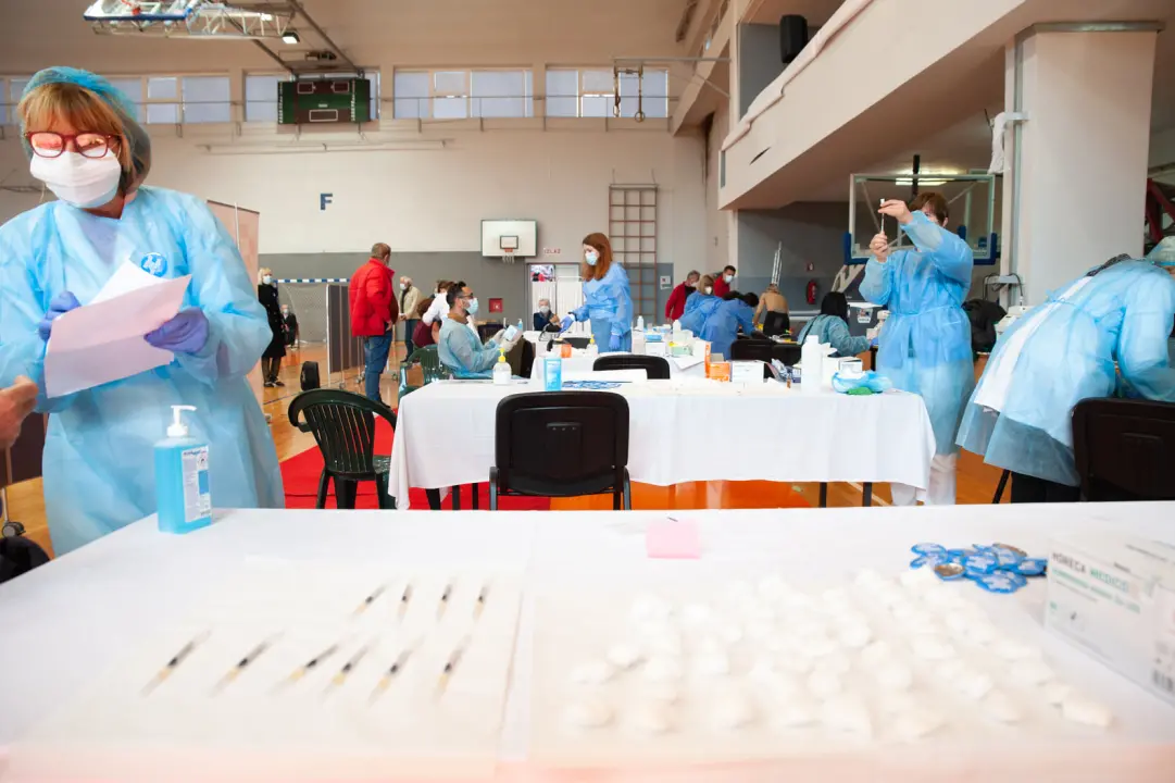 Na Baldekin po svoju dozu ide 480 ljudi: Bivša medicinska sestra Ana Paić prva je cijepljena protiv covida