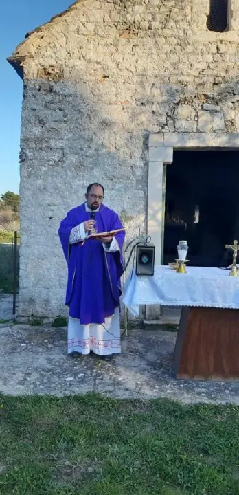 Na Vidicima održan Križni put od crkve sv. Petra do crkve sv. Mare