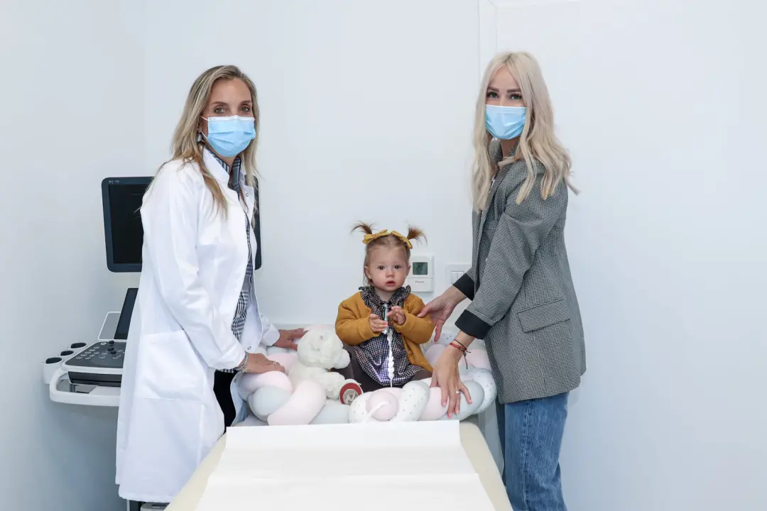 Antonija Mišura Sandrić s kćerkicom posjetila dječju Polikliniku Vrdoljak u Zadru!