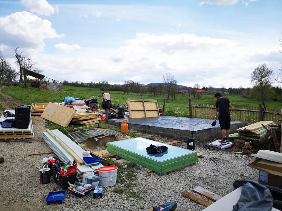 Šibenčani grade novi dom za obitelj stradalu u potresu na Baniji, trebaju vašu pomoć da je dovrše