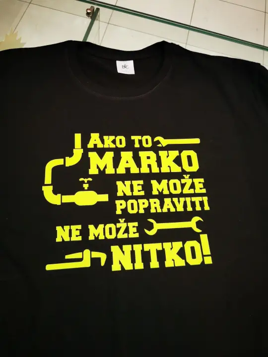 Iznenadite svoje bližnje personaliziranim poklonima i dekoracijama iz Smile T-shirt &amp; party storea! 
