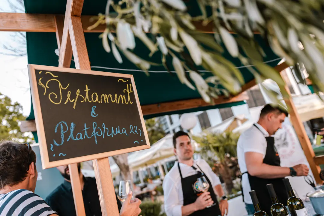 Romansa pidoće i Debita napunila rivu: Jele su se pohane, u toću, na lati, rižot, dimljene...