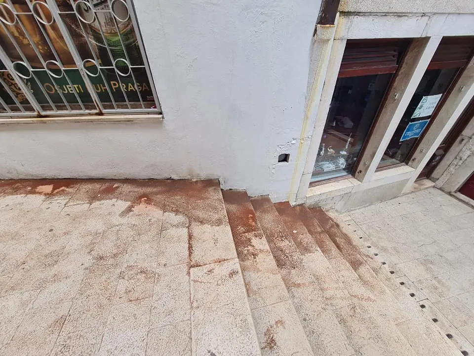 Još danas zaobilazite skale na Dobriću: Proliveno ulje noćas će počistiti Zeleni grad