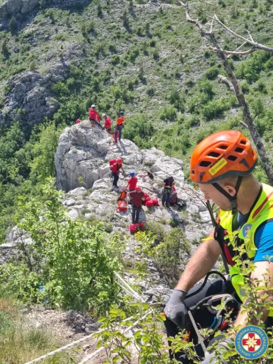 Od obuke do obuke: Pogledajte kako se šibenski GSS-ovci spremaju za akcije spašavanja u planinama