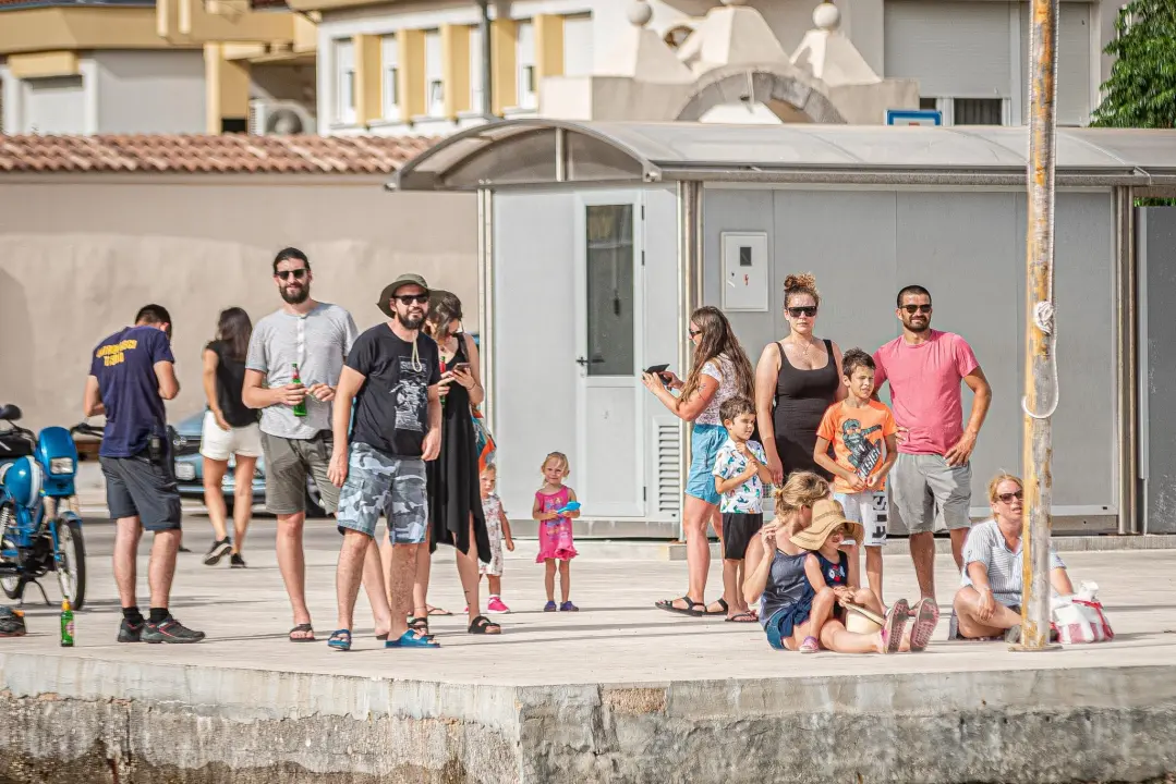 Bend 'Teški osjećaji' nakon deset godina postojanja najavljuje svoj prvi službeni album singlom 'Danas opuštam glavu' 
