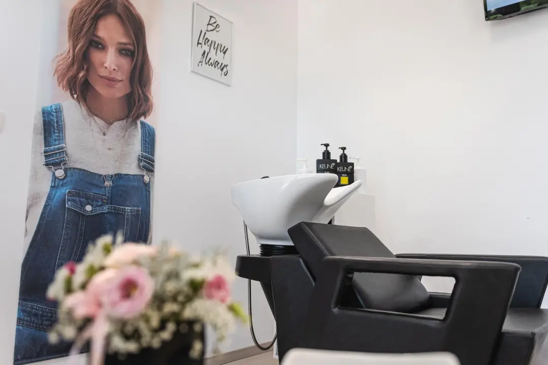 Frizerski salon Ivka vas časti povodom prvog rođendana! 