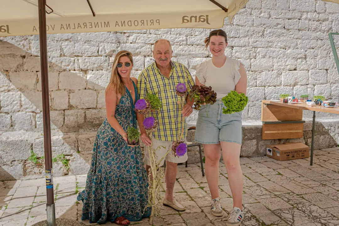 Mala loža u novom ruhu: Provjerite ponudu lokalnih OPG-ova na Zelenoj tržnici!