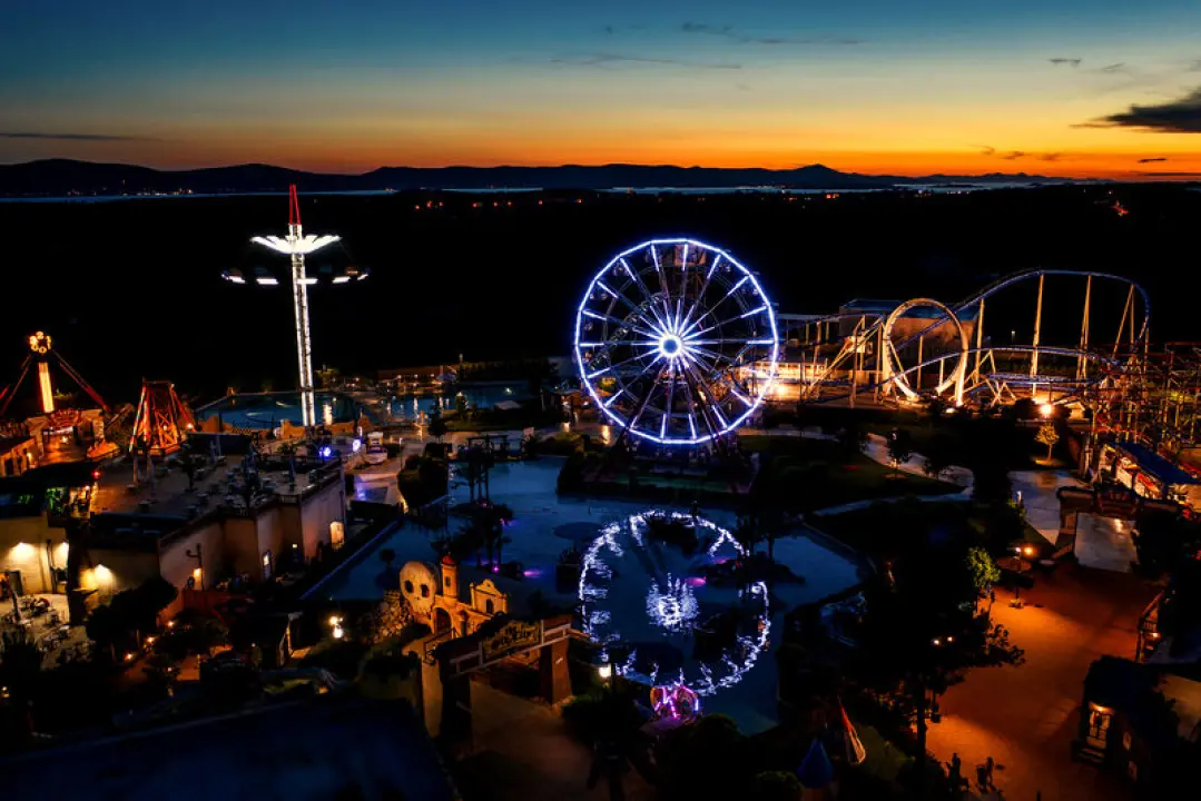 Put u svemir, na Divlji Zapad i vožnja kroz Jurski park čekaju vas u Fun Parku Biograd! 