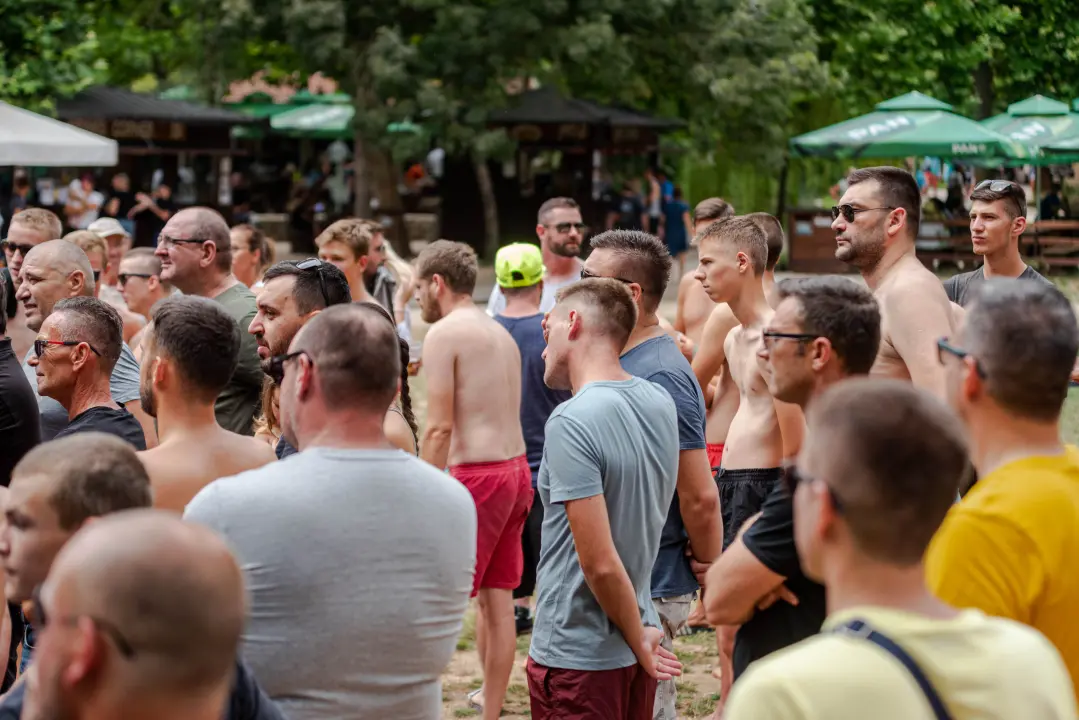 Prosvjedno kupanje na Skradinskom Buku