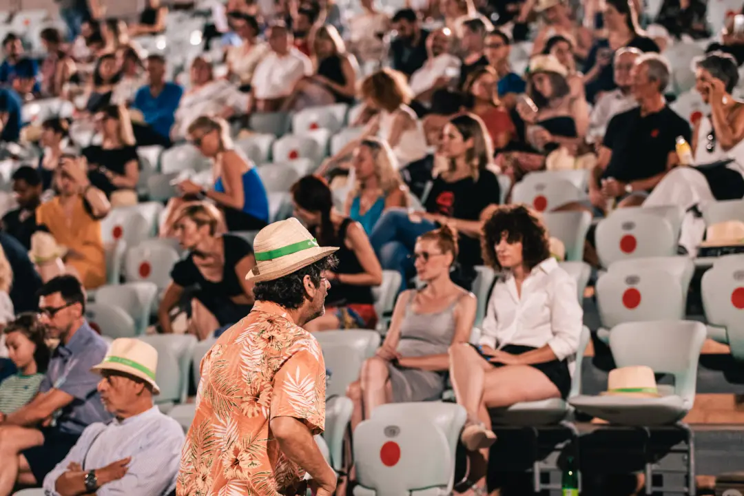 Asaf Avidan u Šibeniku: Bol, patnja, ljubav, unikatan talent i kiselost pokvarenog piva  