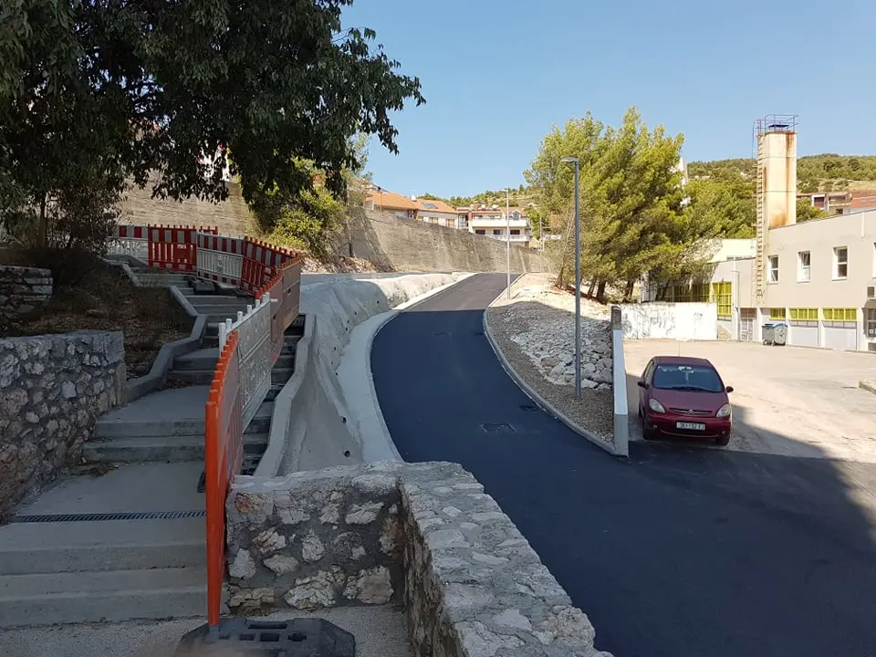 Radovi na probijanju slijepe ulice kod OŠ Vidici pri kraju: Ostaje još postavljanje ograde i signalizacije  