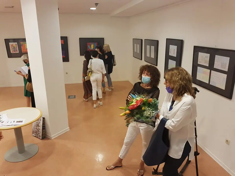 U šibenskoj knjižnici otvorena izložba Petra Krešimira Bralića: 'Drago mi je da ste ovdje i volim vas sve'  