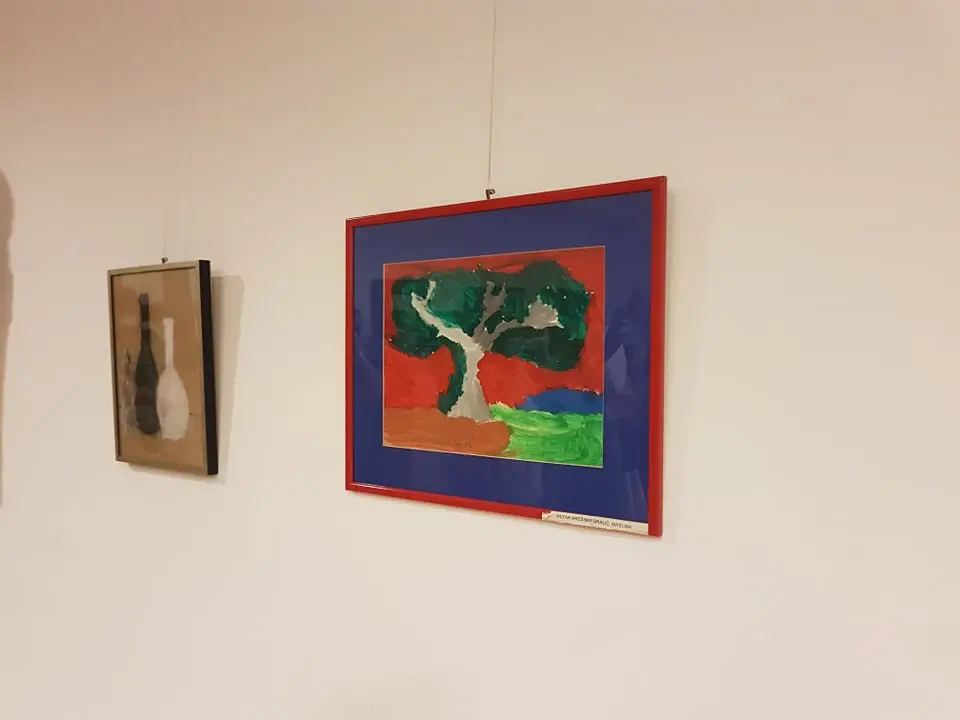 U šibenskoj knjižnici otvorena izložba Petra Krešimira Bralića: 'Drago mi je da ste ovdje i volim vas sve'  