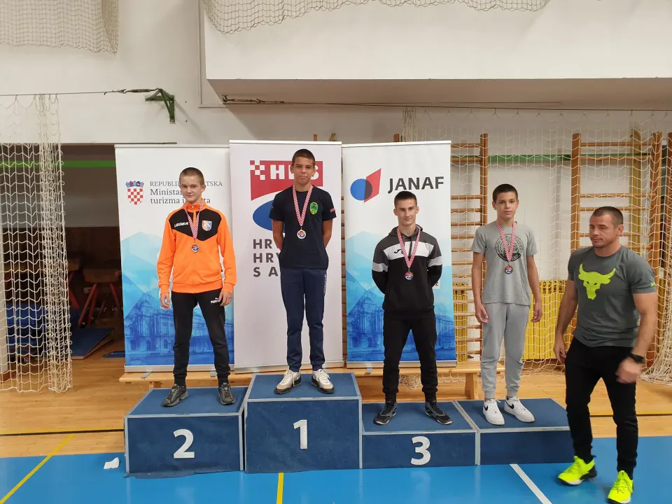 Uspjeh šibenskih hrvača na PH: Peto mjesto ekipno, četiri pojedinačne medalje 