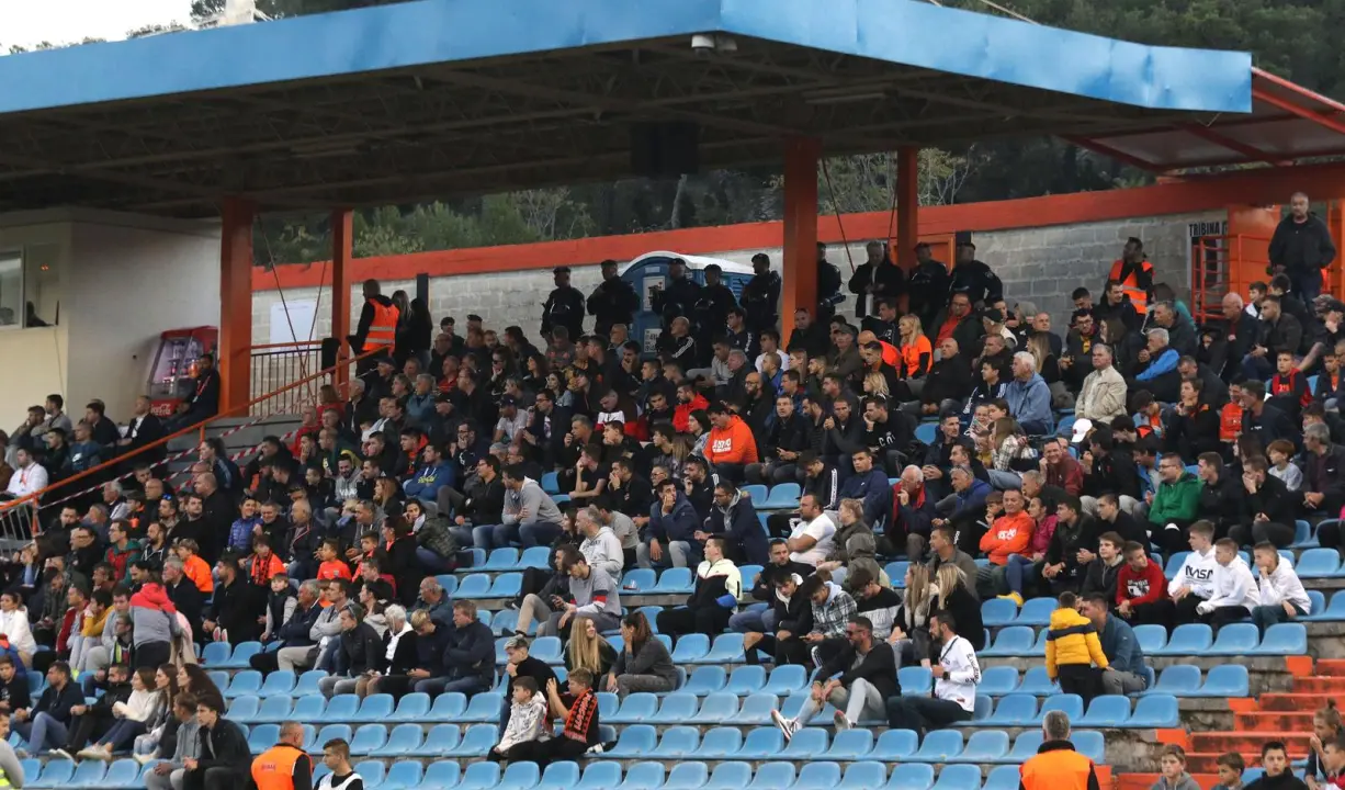 Pobjeda koja se čekala 14 godina: Mina i Ćurić 'minirali' Hajduk i donijeli veliko slavlje na Šubićevac 