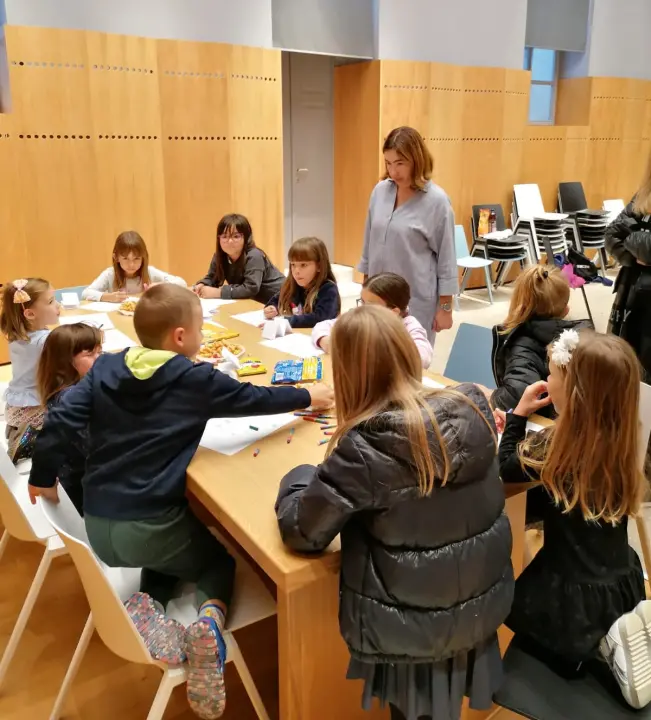 Provjerite raspored radionica u Društvenom centru Grada Skradina za studeni! 