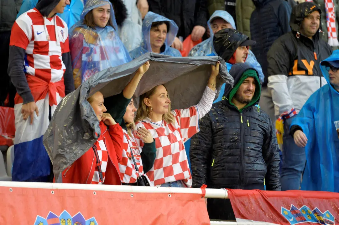 Hrvatska ide na Svjetsko prvenstvo! Bilo je dramatično na Poljudu, pogledajte atmosferu s tribina