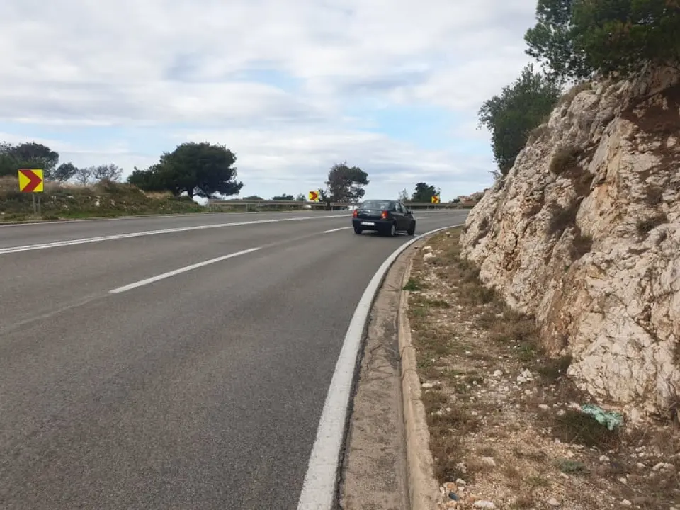Sudar dva auta na 'tri trake': Hitna izašla na teren, nema teže ozlijeđenih 