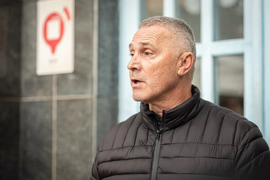 Lanac i katanac na vratima šibenske gradske uprave: 'Neka osjete kako je nama svaki dan'