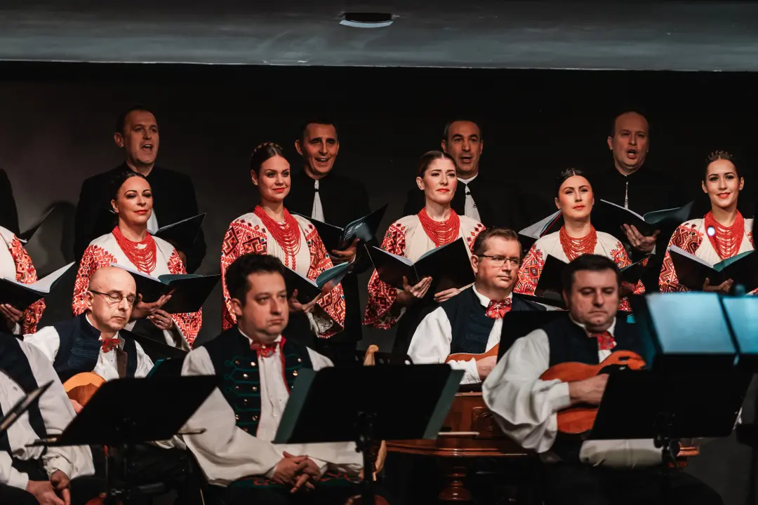 Lado u Kući umjetnosti Arsen premijerno izveli božićni program 'Srićna noć je prispila'