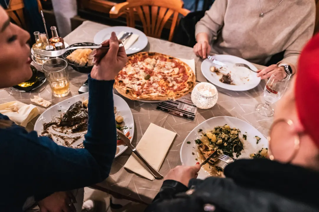 Isprobajte neka od ukusnih alla carte jela konobe Brošćica! 