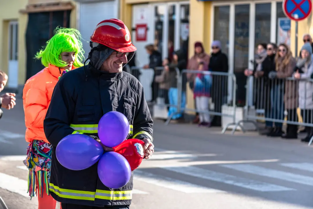Bake opet napravile ludilo uz ‘Masturbatore s Murtera’, ‘Benkovački sajam’, liječnike i janjetinu