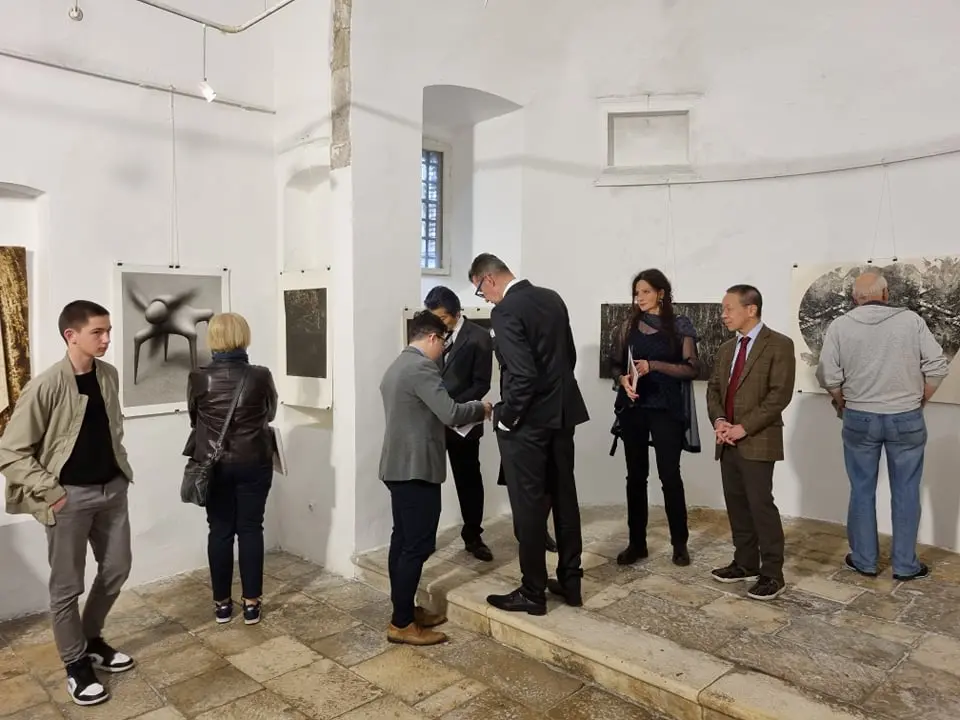 U Galeriji sv. Krševana suvremena japanska tehnika 32 HANGA: 'Ova izložba je jedan most između Šibenika i Tokija'  