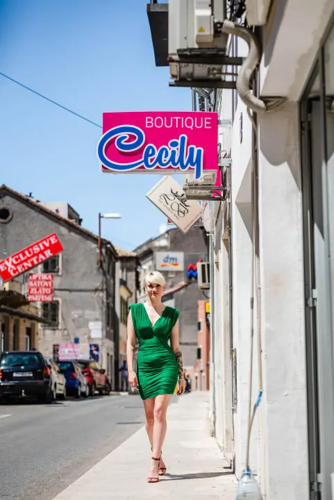 Super komade za svečane prigode pronađite u Butiku Cecily! 