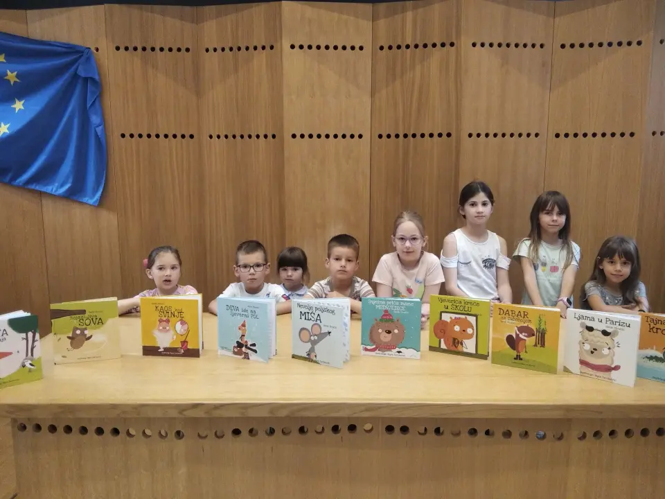 Nagradite se vrhunskom manikurom ili pedikurom u Kozmetičkom salonu Tanja!  