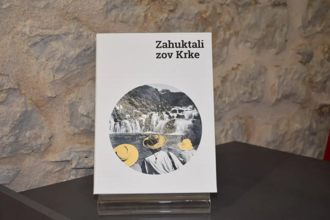 Predstavljena knjiga 'Zahuktali zov Krke', najstarijeg aktivnog šibenskog novinara Joška Čelara