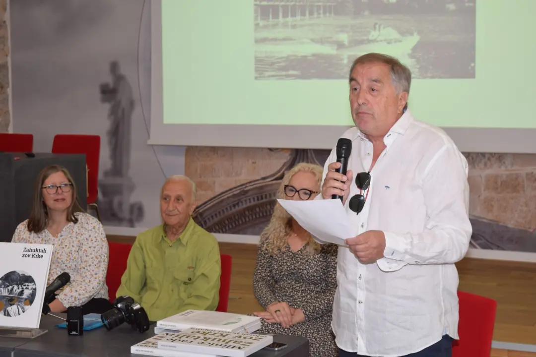 Predstavljena knjiga 'Zahuktali zov Krke', najstarijeg aktivnog šibenskog novinara Joška Čelara