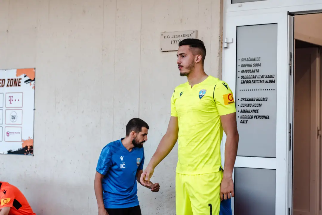Nogometaši Šibenika odradili fotografiranje uoči subotnjeg starta nove sezone