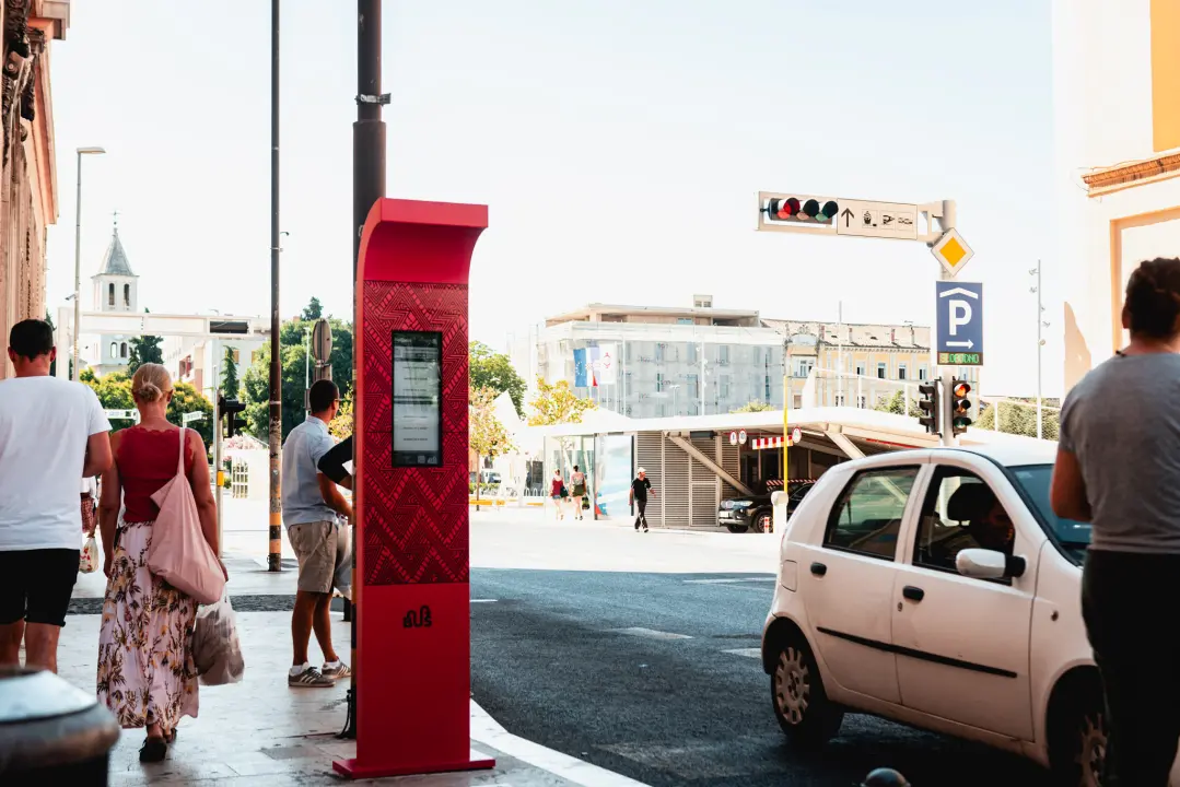 Stigli šibenski totemi, imat će smisla kad s vožnjom krenu novi autobusi!