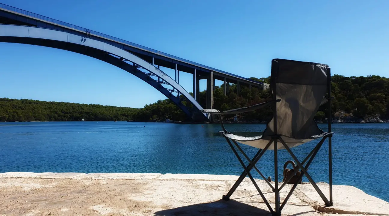 Volonteri i ronioci nedjelju proveli u akciji čišćenja  ispod Morinjskog mosta 