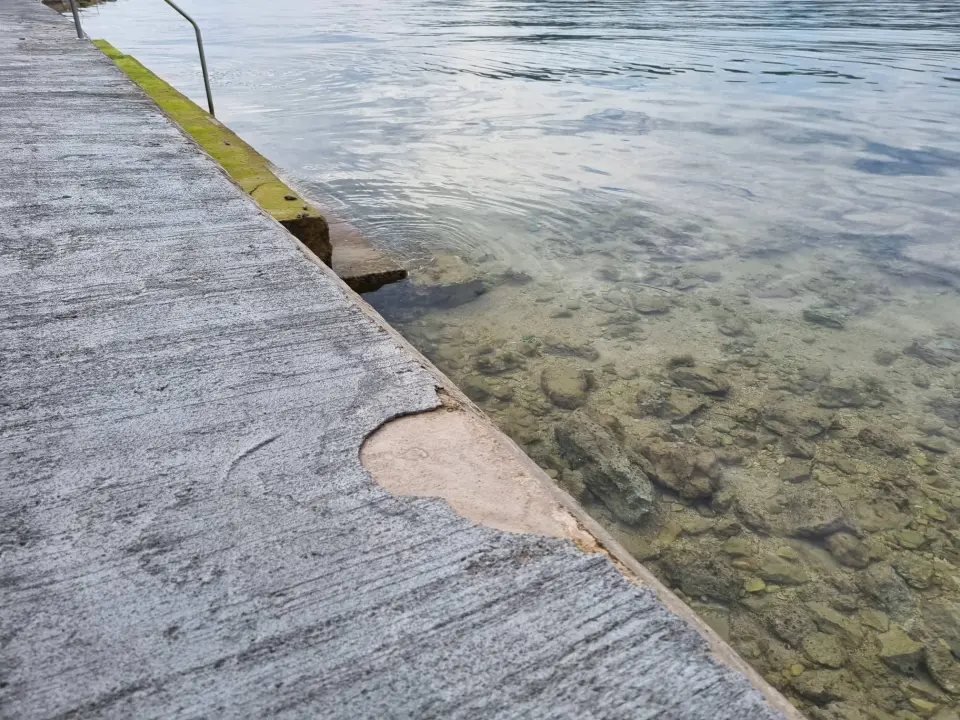 Sanacija plaže u Zablaću neće skoro: Grad raskinuo ugovor s izvođačem radova, traže novog 