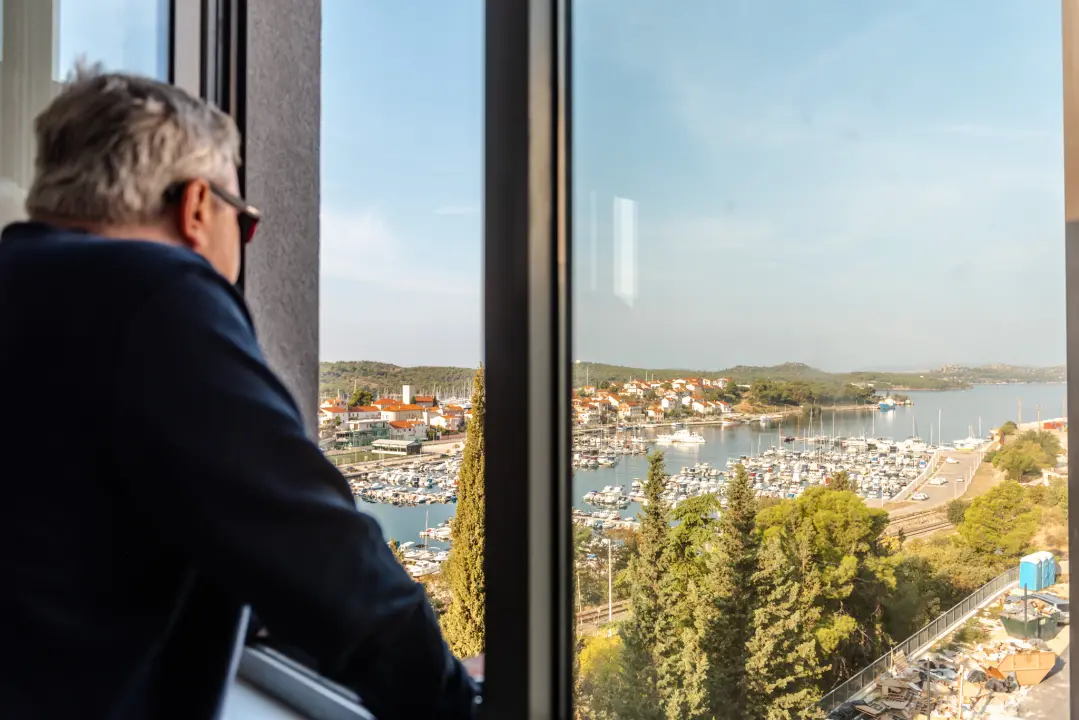 Obišli smo studentski dom Palacin iznutra: Sobe su prostrane, s prekrasnim pogledom na Vrnažu, Mandalinu i Šibenik