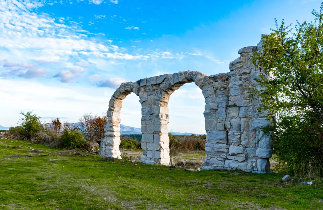 Knin je doživio turistički rast: Sve više posjetitelja otkriva njegove čari