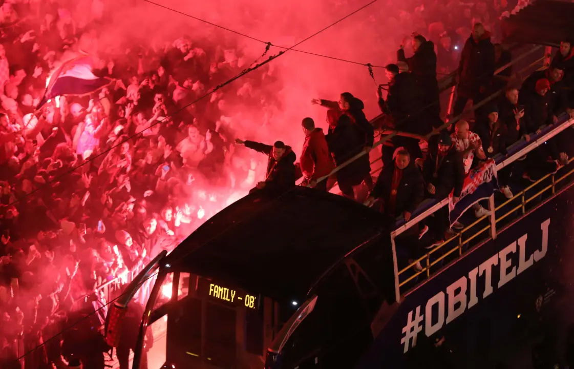 U Hrvatskoj 'nitko nije normalan': Vatreni stigli među 80 tisuća navijača!
