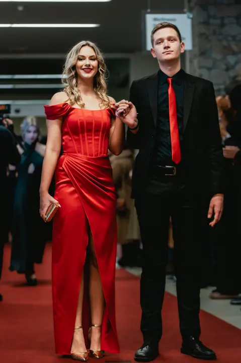 Pogledajte glamurozna izdanja maturanata Medicinske škole (2. dio)