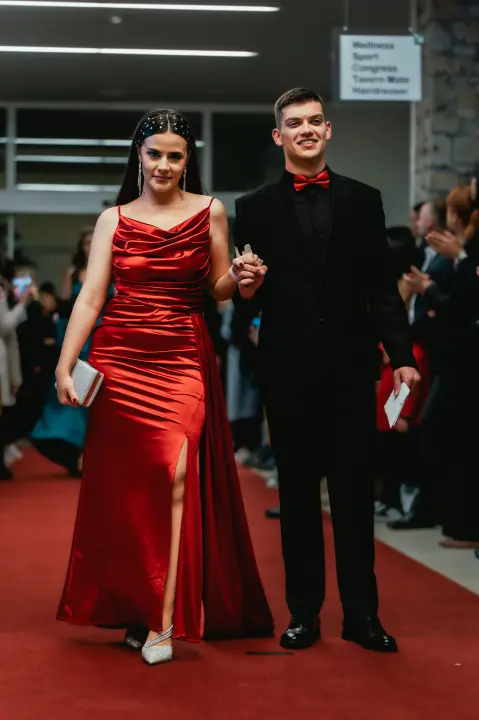 Pogledajte glamurozna izdanja maturanata Medicinske škole (2. dio)