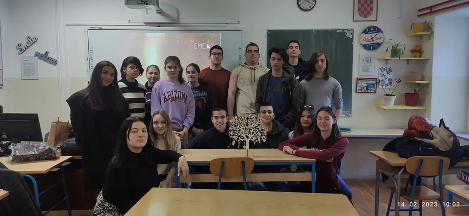 Pogledajte kako su šibenski gimnazijalci obilježili Valentinovo