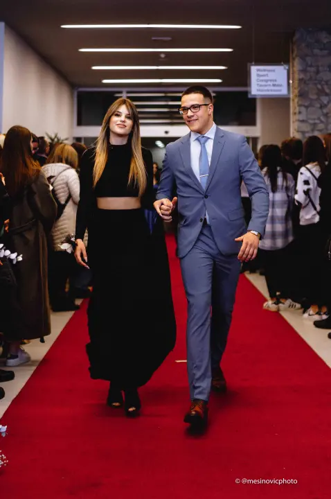 Zavirite na blještavi maturalni ples Tehničke škole Šibenik (1)
