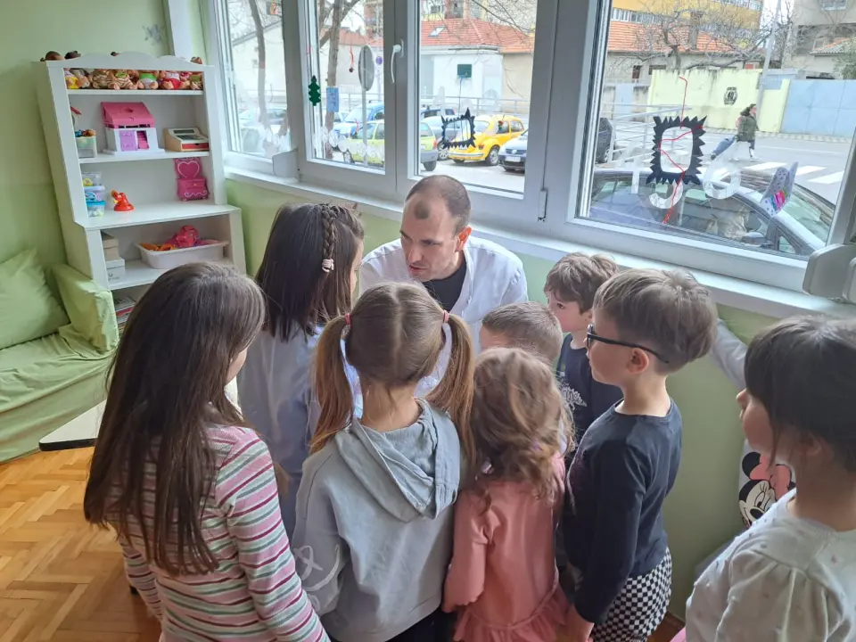 Tate iz dječjeg vrtića 'Šibenska maslina' cijeli tjedan djeci predstavljali svoje poslove 