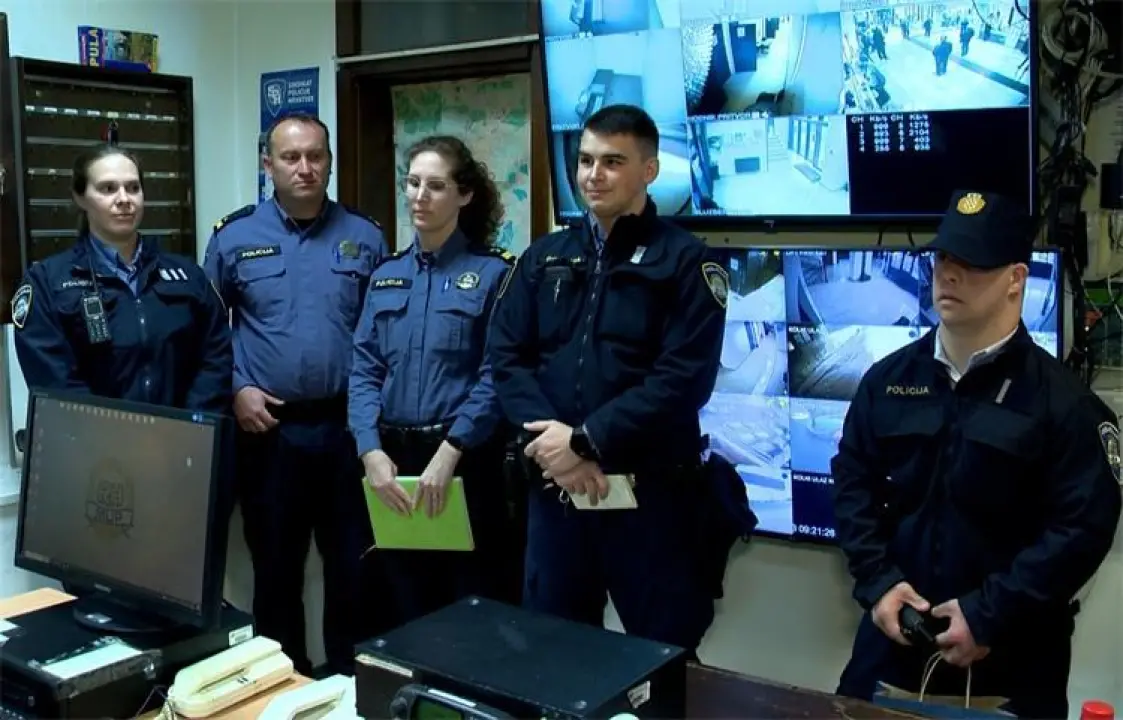 Luka je bio policajac na jedan dan: PU Istarska ispunila želju mladiću s Downovim sindromom