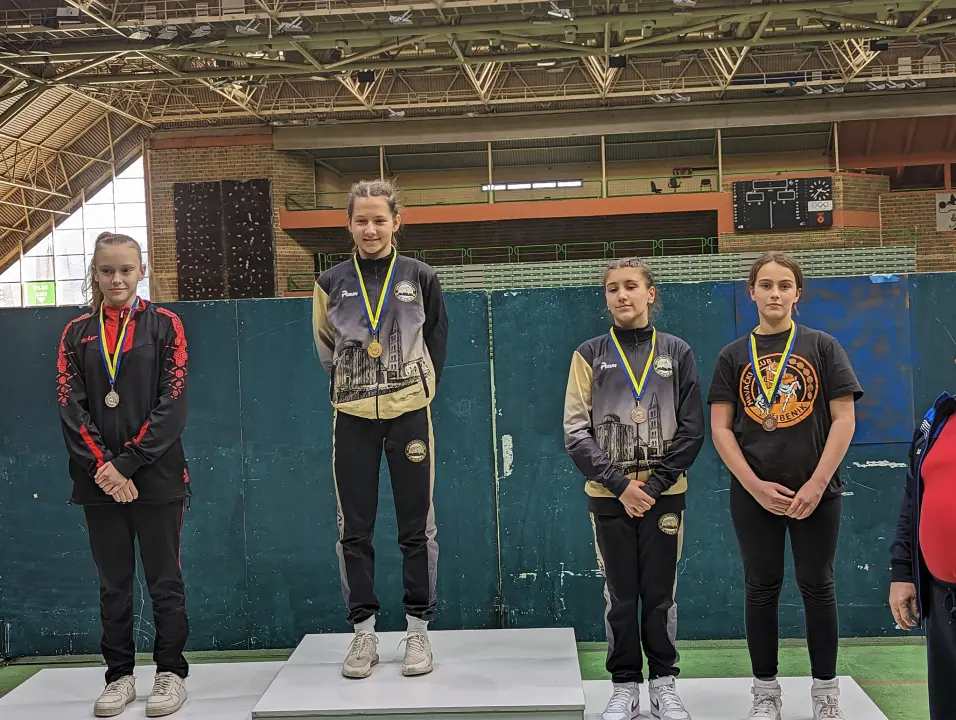 Mladim hrvačima Šibenika 11 medalja na turniru u Sarajevu