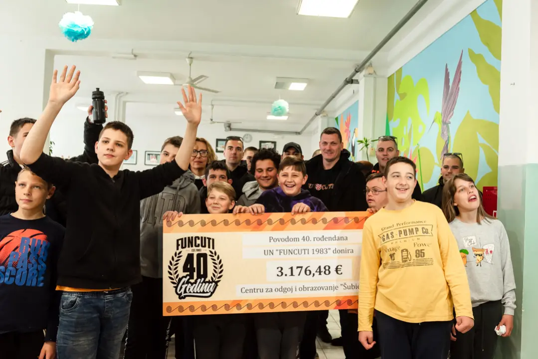 Humanitarna akcija u povodu 40. rođendana: Šibenski funcuti školi na Šubićevcu donirali 3176 eura 