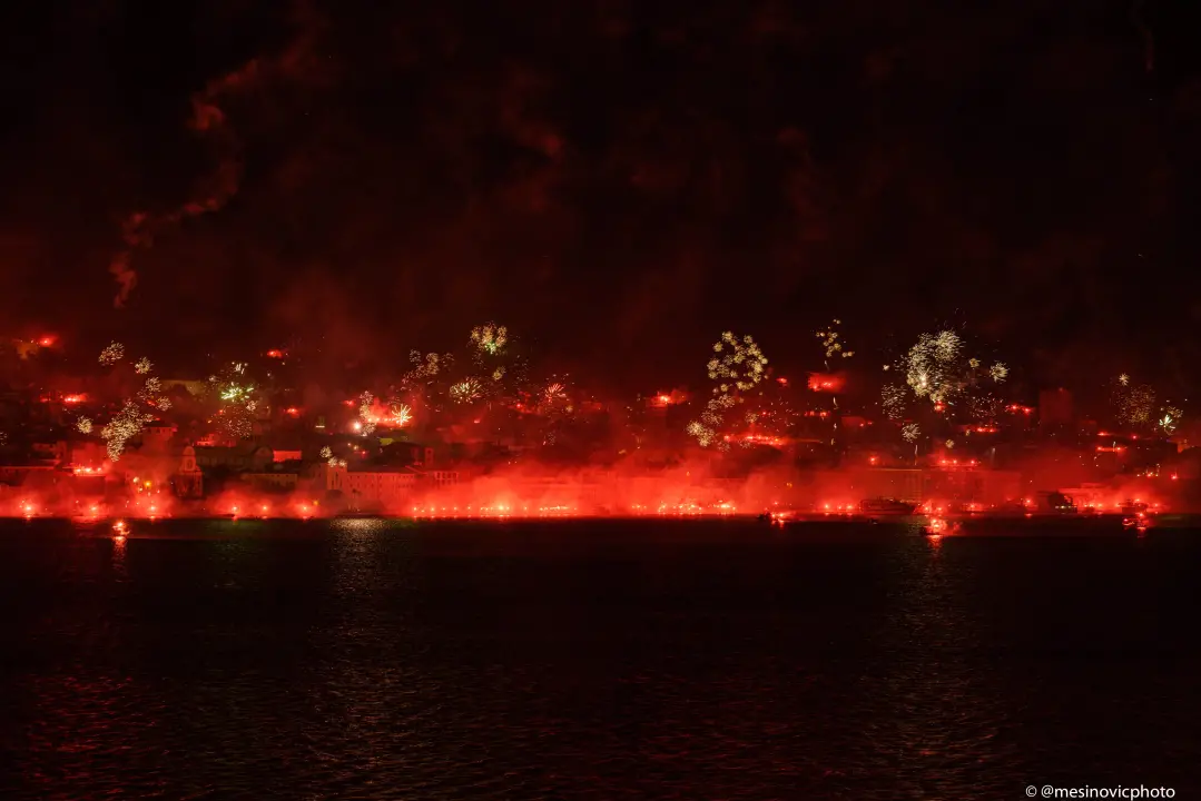 Spektakularni kadrovi: Narančasta noć pamtit će se još dugo!