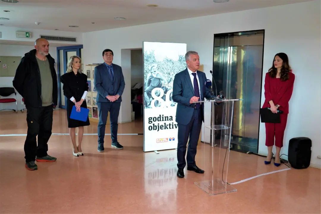 U knjižnici otvorena izložba novinske fotografije Slobodne Dalmacije '80 godina u objektivu'